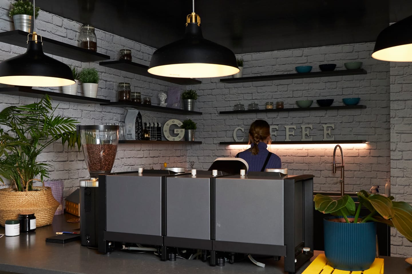 Heylo Coffee Unit and Heylo Milk Unit in service